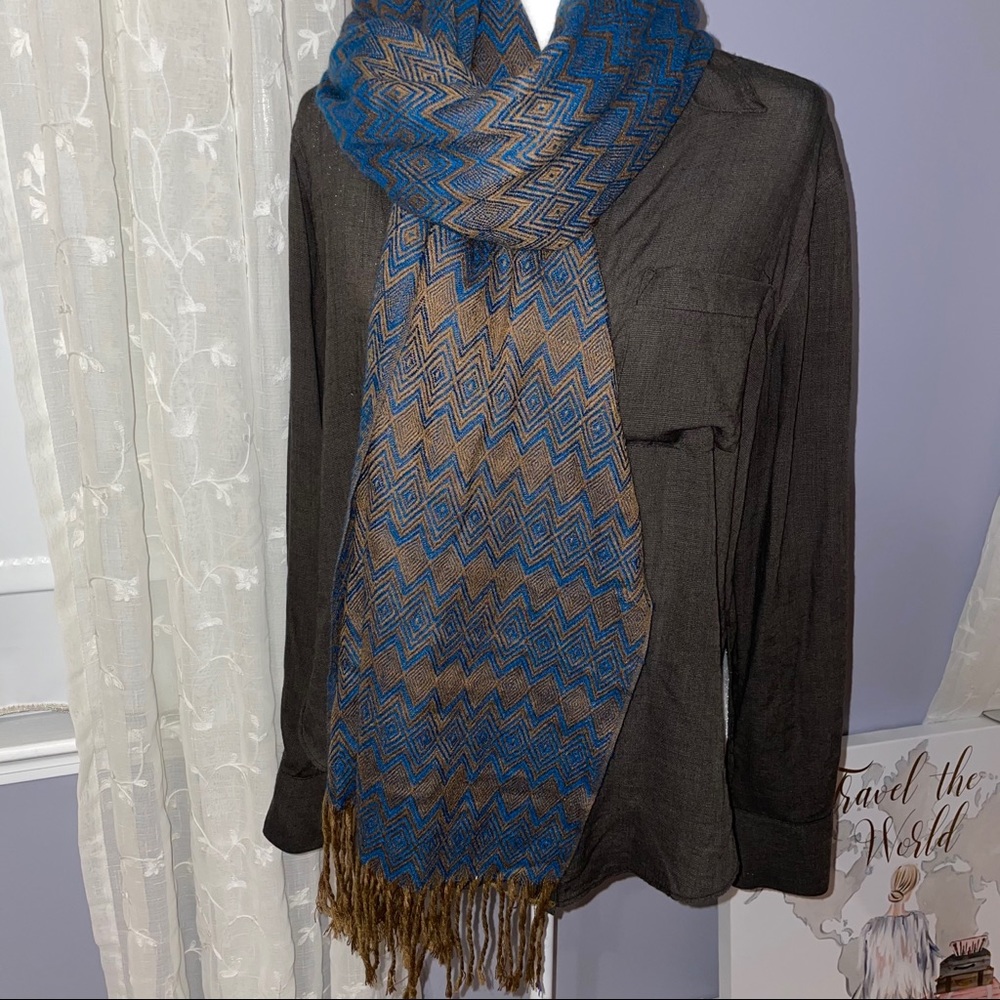 Scarf - Picture 2 of 3